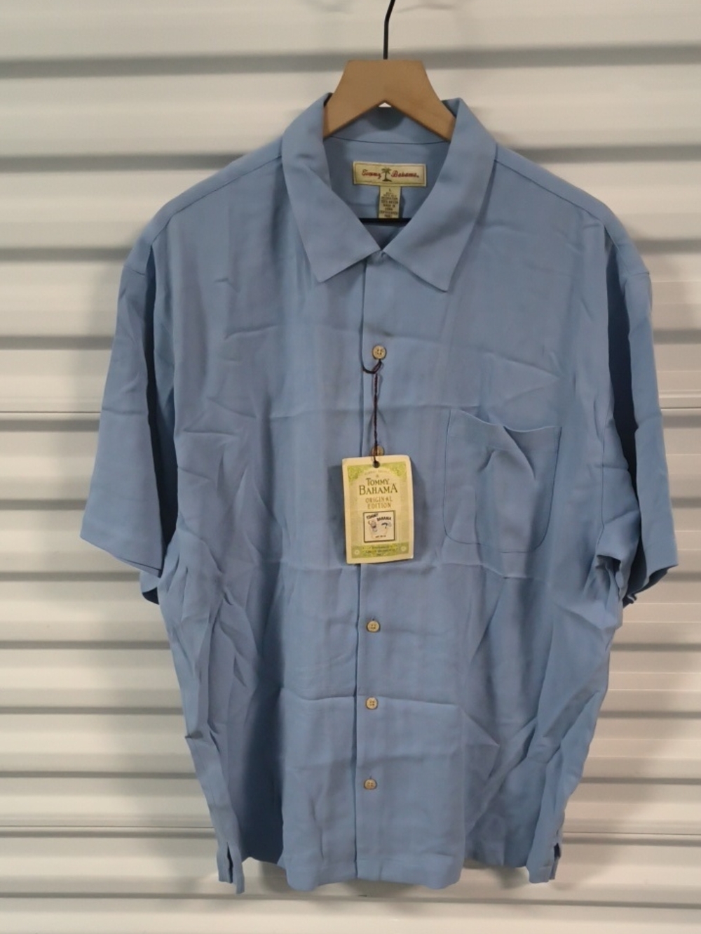Tommy Bahama Men's 100% Silk Hawaiian Embroidery Ride The Tip Shirt Pocket L NWT